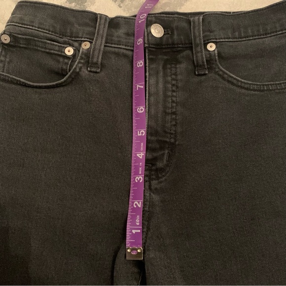 Madewell Classic Straight Leg in Lunar Wash, Size 26x24 - Picture 14 of 16